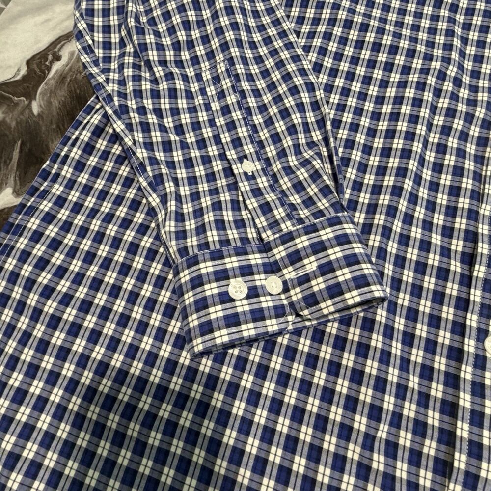 L.L. Bean Men's XL Slightly Fitted Gingham Button Down Shirt Navy Blue White EUC - Picture 3 of 10